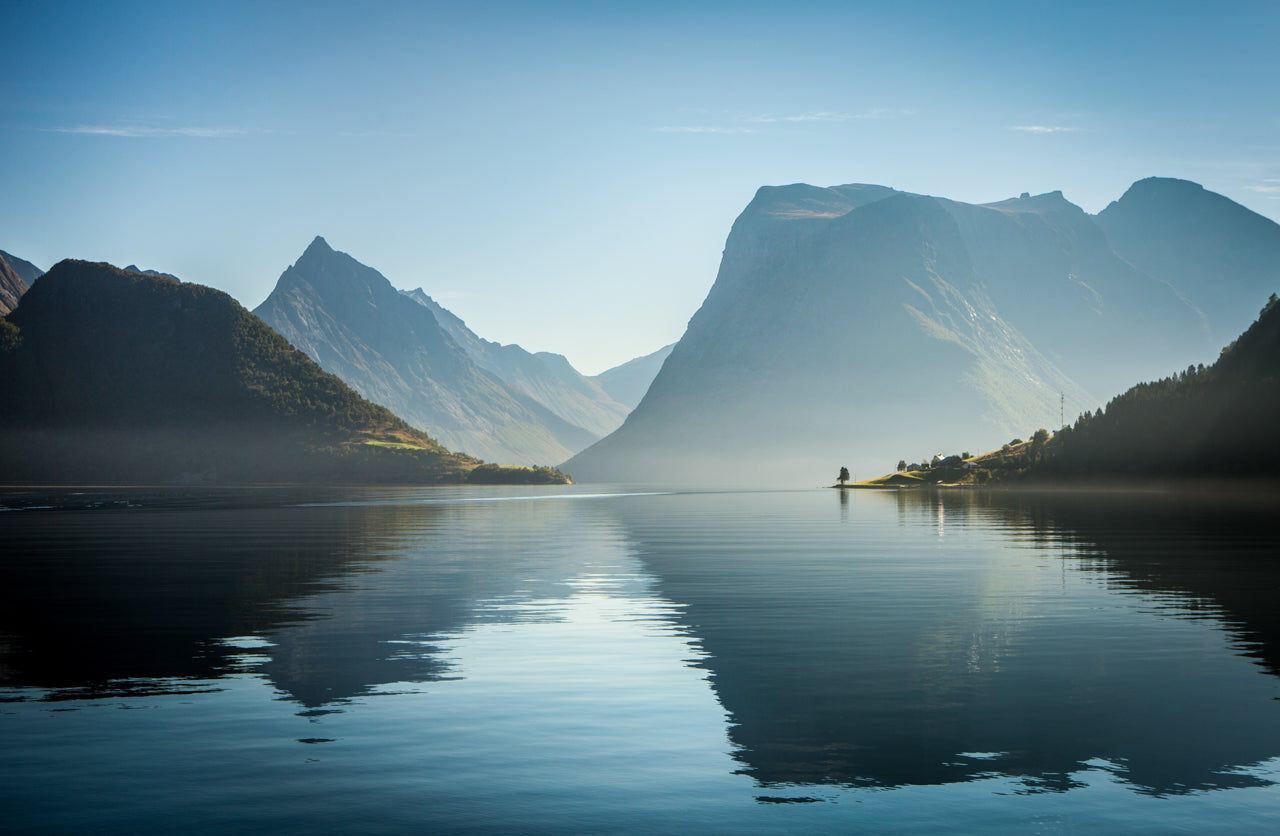Fjordkrysset - sommar - Fotokunst på aluminiumsplate